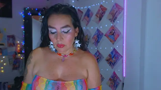 Snapshot of sweet_vanessa_22 chatting on October 26, 2025, 5:57 am sweet vanessa 22 online show from October 26, 2025, 5:57 am
