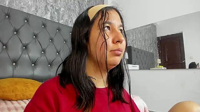 Lia sarahi online show from February 13, 2026, 2:46 pm