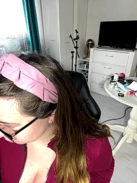 DienkaGreen online show from November 12, 2025, 11:32 am