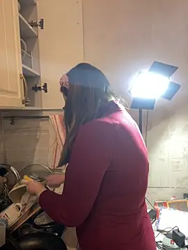 DienkaGreen online show from November 23, 2025, 5:57 pm