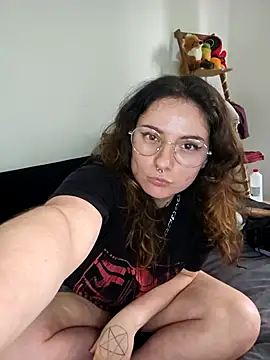 Moxxxie online show from September 23, 2025, 2:31 pm