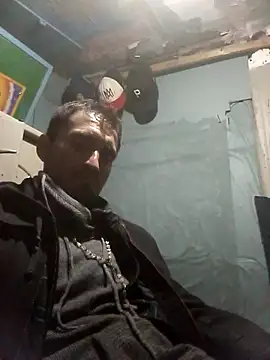 Wero4200 online show from November 30, 2025, 7:45 am