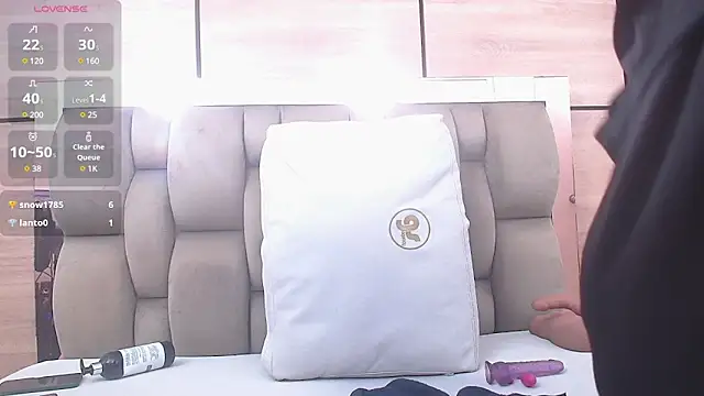 Snapshot of arianna_pearl chatting on December 14, 2024, 3:47 pm arianna pearl online show from December 14, 2024, 3:47 pm