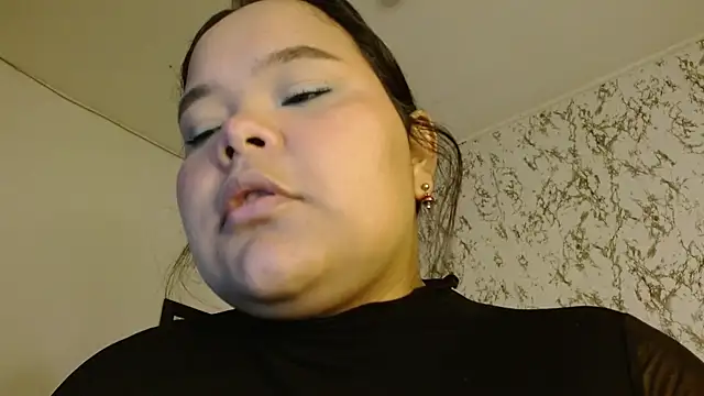 Snapshot of sexychubby___ chatting on October 13, 2025, 10:54 pm sexychubby    online show from October 13, 2025, 10:54 pm