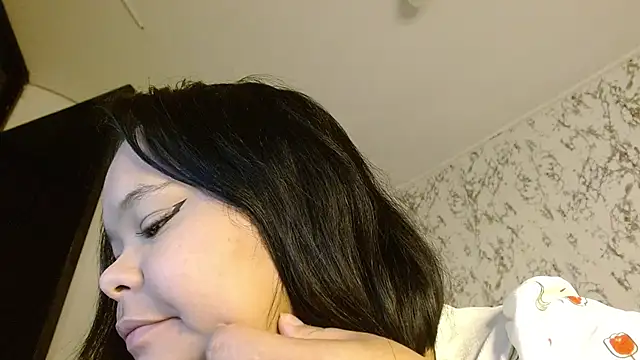 sexychubby    online show from November 21, 2025, 7:01 pm