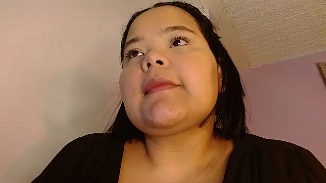 sexychubby    online show from June 7, 2026, 5:27 pm