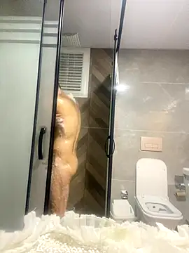 Snapshot of Emre-34 chatting on November 8, 2025, 1:44 pm Emre-34 online show from November 8, 2025, 1:44 pm