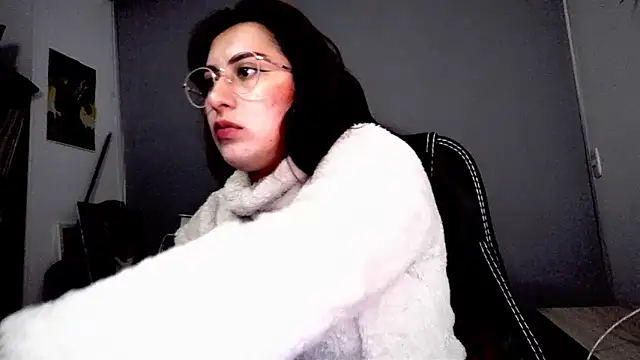 Scarlett Sen online show from November 10, 2025, 2:49 pm