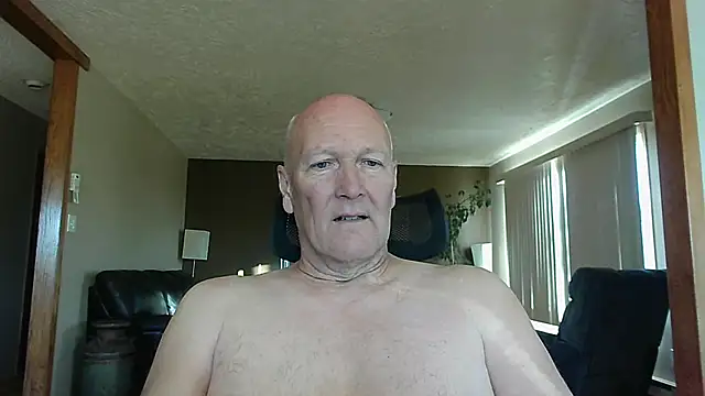 Snapshot of BasicAnt chatting on October 10, 2025, 2:38 pm BasicAnt online show from October 10, 2025, 2:38 pm