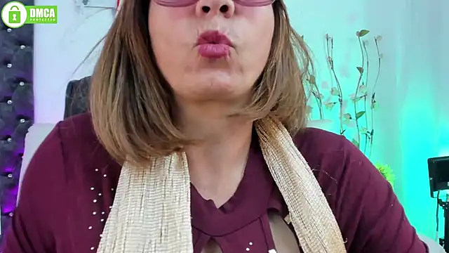 Snapshot of kimberlybirdx chatting on December 6, 2024, 11:14 pm kimberlybirdx online show from December 6, 2024, 11:14 pm