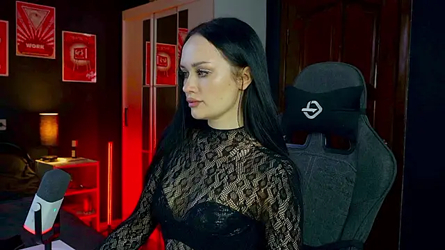 Snapshot of QueenAliss chatting on February 12, 2026, 7:58 am QueenAliss online show from February 12, 2026, 7:58 am