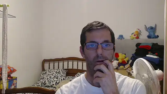 steph19x5 online show from November 5, 2025, 4:07 pm