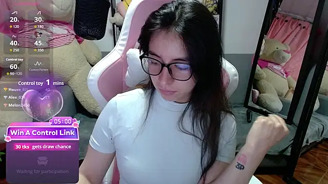 Maggie Fox3 online show from March 2, 2026, 5:08 am