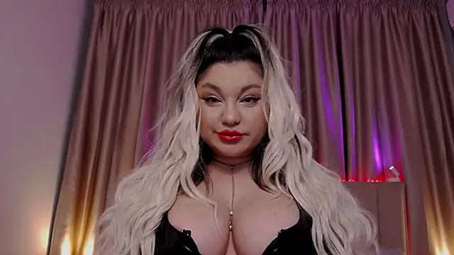 Larissa K online show from November 6, 2025, 4:41 pm