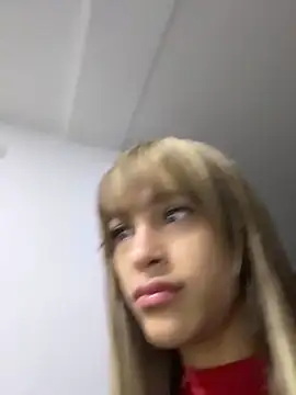 stormytt  online show from April 18, 2026, 2:48 am