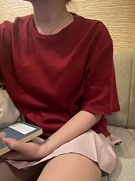 HinaLovely online show from February 15, 2025, 1:05 pm