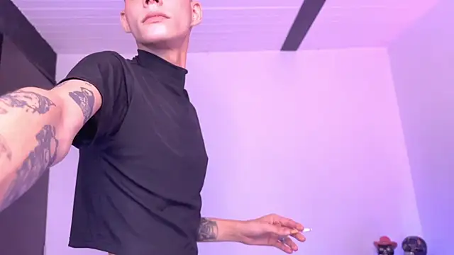 Varya Ferreira online show from January 7, 2025, 4:18 am