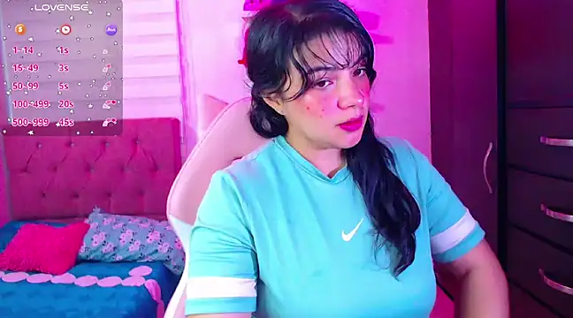 Snapshot of Vannessa__Shy chatting on January 15, 2025, 9:51 pm Vannessa  Shy online show from January 15, 2025, 9:51 pm