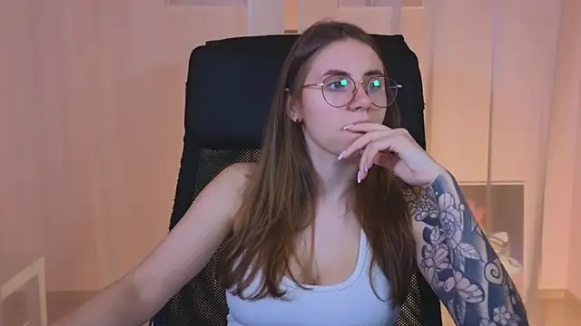  AnnaStark  online show from January 17, 2025, 8:11 pm