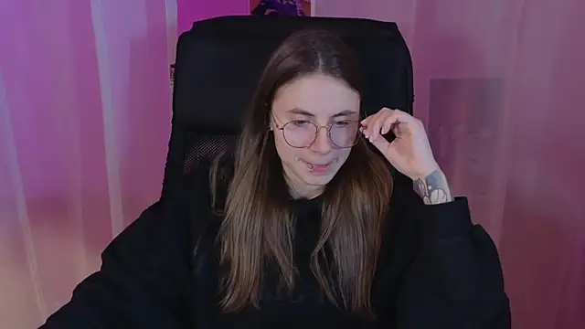  AnnaStark  online show from February 10, 2025, 12:19 am