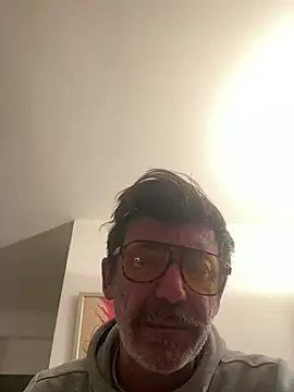 maxximere online show from February 18, 2026, 11:33 pm