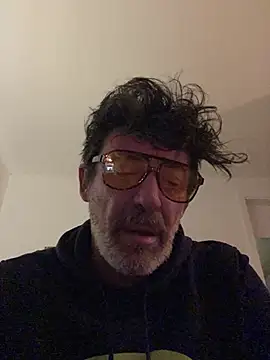 maxximere online show from March 2, 2026, 9:21 pm