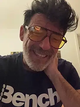 Snapshot of maxximere chatting on April 14, 2026, 12:05 am maxximere online show from April 14, 2026, 12:05 am