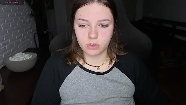 XNirvanaX online show from July 17, 2026, 1:56 am