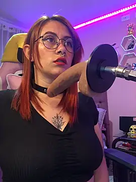 Luna Paris  online show from January 23, 2025, 10:11 pm