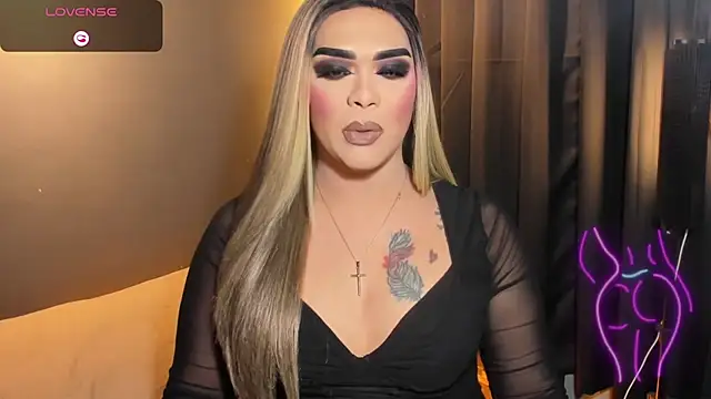 Snapshot of VictoriaEliz chatting on November 1, 2025, 1:46 pm VictoriaEliz online show from November 1, 2025, 1:46 pm