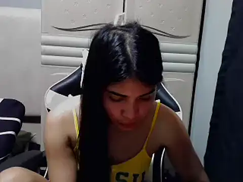 Snapshot of Miss_unknown chatting on October 17, 2025, 3:53 am Miss unknown online show from October 17, 2025, 3:53 am