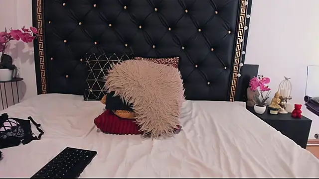 PreciousAillyn online show from March 27, 2026, 8:26 am