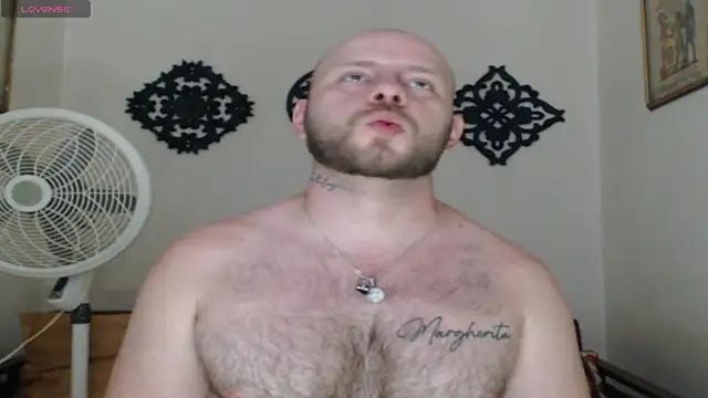 Snapshot of TONY_WHITE_7 chatting on July 9, 2026, 8:24 pm TONY WHITE 7 online show from July 9, 2026, 8:24 pm