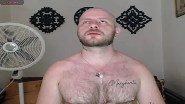 Snapshot of TONY_WHITE_7 chatting on July 10, 2026, 11:18 pm TONY WHITE 7 online show from July 10, 2026, 11:18 pm