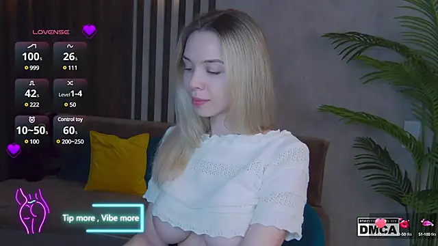 Holl1Would online show from March 3, 2025, 6:37 am