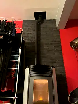 Snapshot of louh261 chatting on November 20, 2025, 5:45 pm louh261 online show from November 20, 2025, 5:45 pm