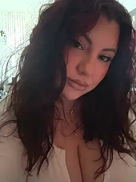 CurvyKimmy1 online show from April 19, 2026, 9:19 am