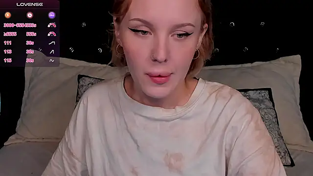 LianaFord online show from February 28, 2025, 7:46 pm