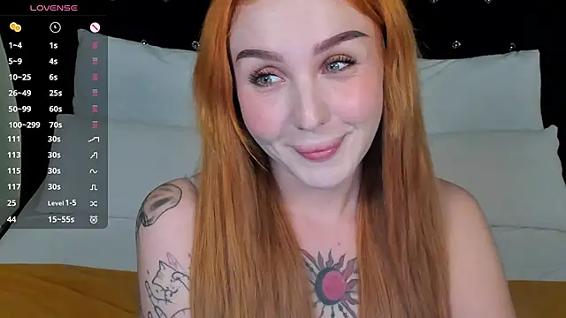 LianaFord online show from November 9, 2025, 7:56 pm