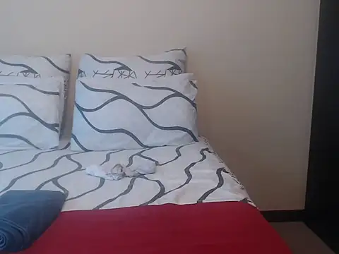 yummycherryxx online show from April 1, 2026, 8:15 am