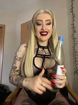 Snapshot of JennaLinn chatting on January 24, 2025, 11:59 am JennaLinn online show from January 24, 2025, 11:59 am