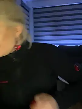 Snapshot of JennaLinn chatting on January 27, 2025, 5:58 pm JennaLinn online show from January 27, 2025, 5:58 pm