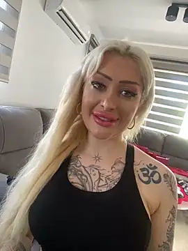 Snapshot of JennaLinn chatting on September 12, 2025, 12:05 pm JennaLinn online show from September 12, 2025, 12:05 pm