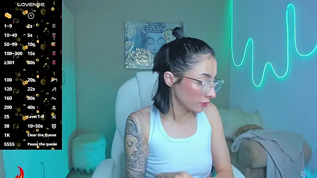 barbie scoth  online show from September 28, 2025, 1:44 am