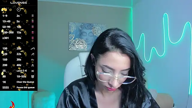 barbie scoth  online show from October 19, 2025, 6:08 pm