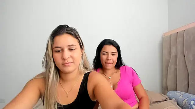 Snapshot of Lana_Sofia1 chatting on September 10, 2025, 5:02 pm Lana Sofia1 online show from September 10, 2025, 5:02 pm