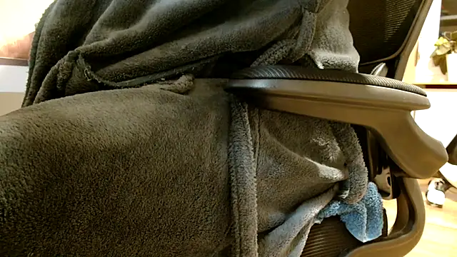 suedel65 online show from November 12, 2025, 4:46 am