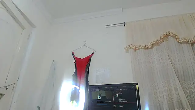 Snapshot of Yayis-hot-sexyw chatting on February 14, 2025, 12:30 am Yayis-hot-sexyw online show from February 14, 2025, 12:30 am