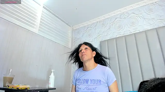 Cleopatra Trans online show from February 4, 2026, 1:17 pm