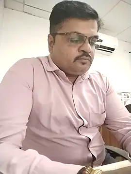 Desi Londa 143 online show from November 19, 2025, 4:45 am